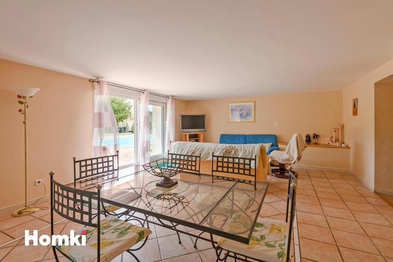 Maison - 394 m² - 12 pièces