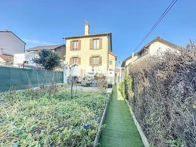 Maison - 67 m² - 4 pièces