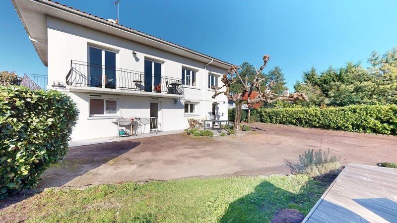 Maison - 161 m² - 7 pièces