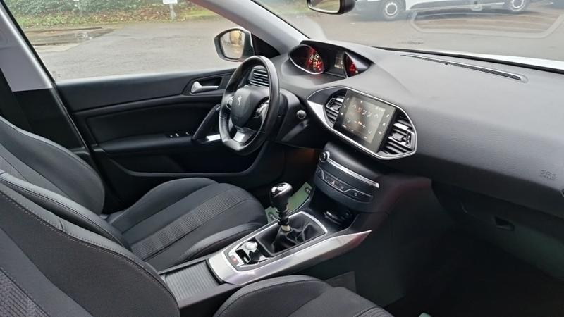 Peugeot 308 bluehdi 130ch ss bvm6 allure business