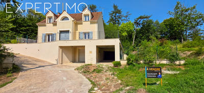 Maison - 100 m² - 6 pièces