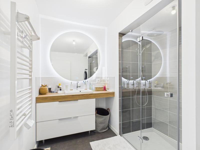 Appartement - 75 m² - 3 pièces