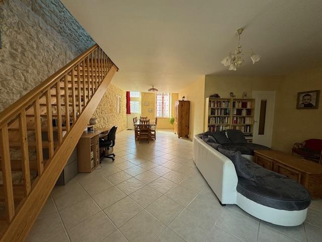 Maison - 100 m² - 5 pièces