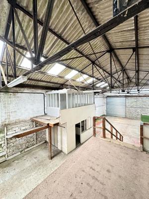 Appartement - 450 m² - 1 pièce