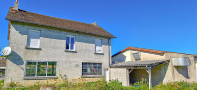 Maison de village - 394 m² - 1 pièce