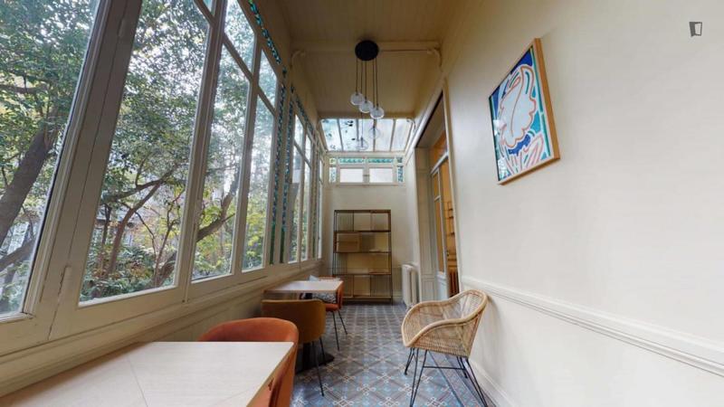 Chambre - 25 m² - 11 pièces