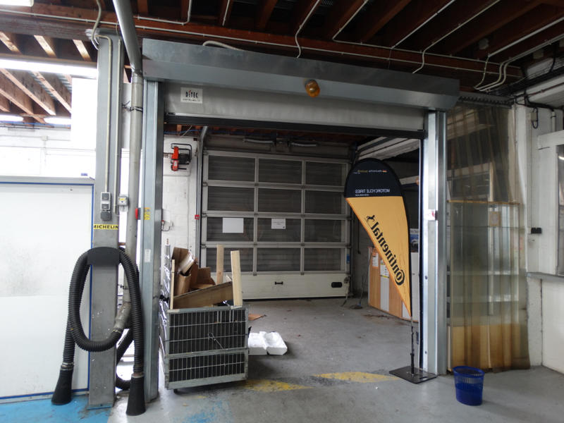 Local commercial - 940 m²