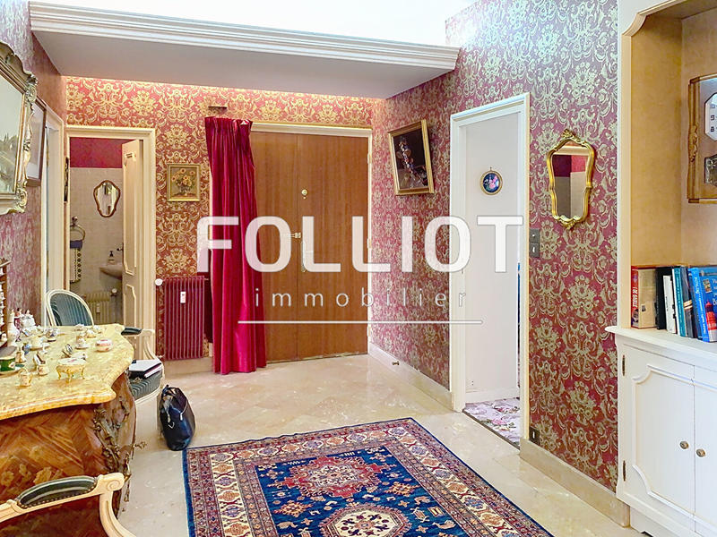 Appartement - 211 m² - 7 pièces