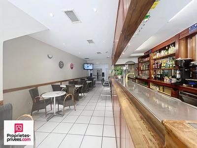 Immeuble - 317 m² - 9 pièces