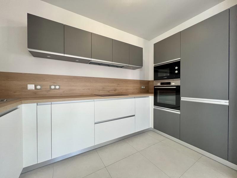 Appartement - 224 m² - 5 pièces