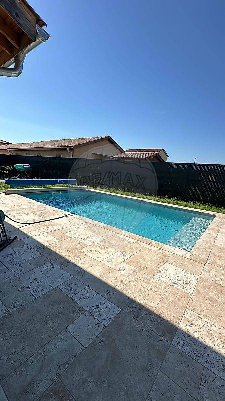 Maison - 91 m² - 4 pièces