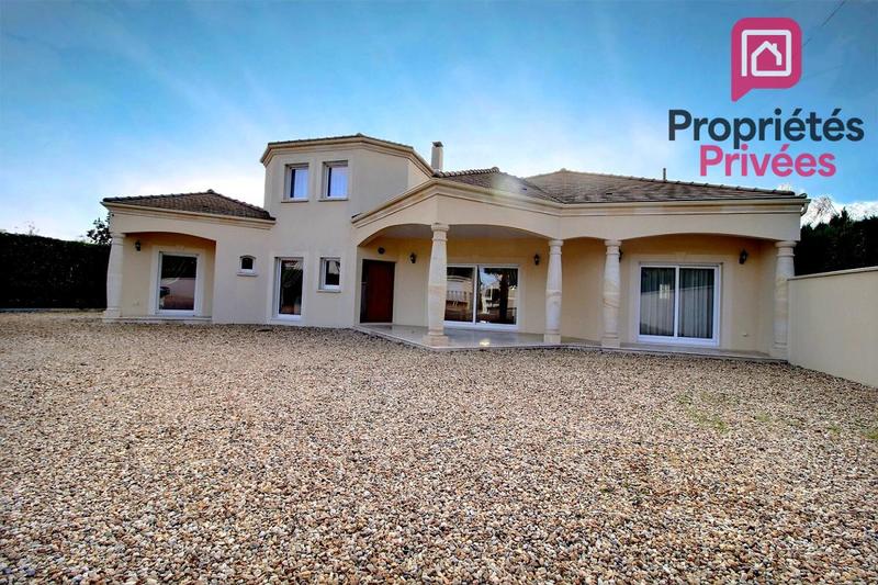 Propriété - 195 m² - 7 pièces