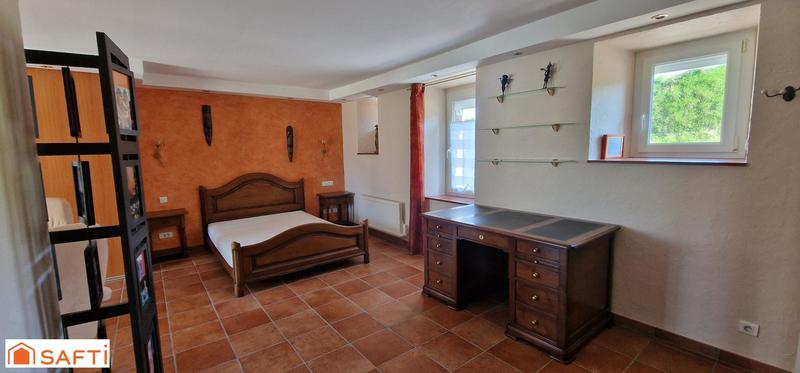 Maison - 167 m² - 6 pièces