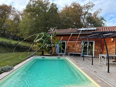 Maison de bois - 176 m² - 6 pièces