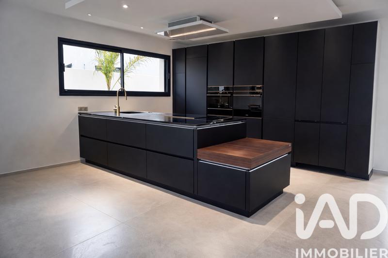 Maison - 195 m² - 5 pièces