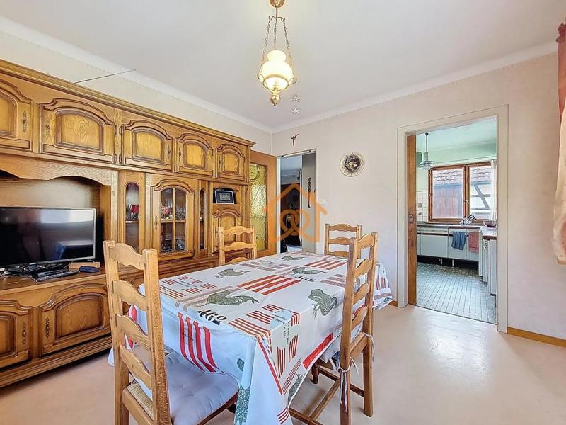 Maison - 213 m² - 9 pièces