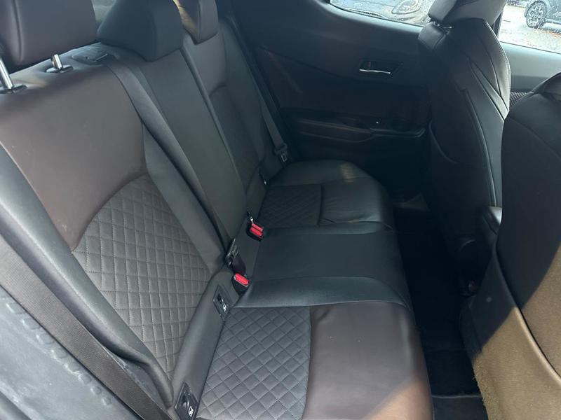 Toyota c-Hr 1.2t Cvt 4wd Graphic