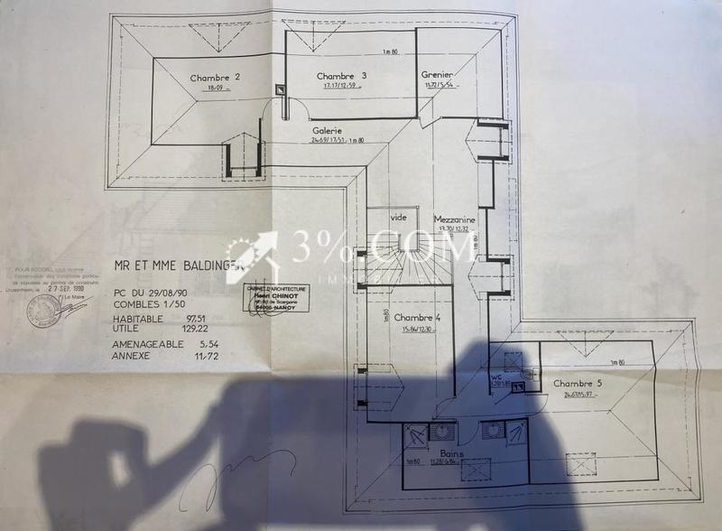 Propriété - 233 m² - 9 pièces