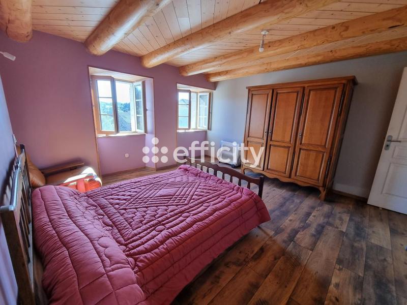 Maison - 94 m² - 5 pièces