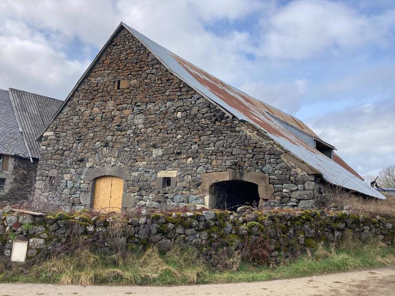 Maison - 320 m² - 2 pièces