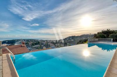 Appartement - 111 m² - 4 pièces