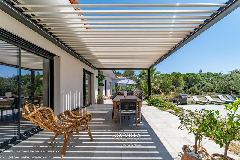 Villa - 290 m² - 12 pièces