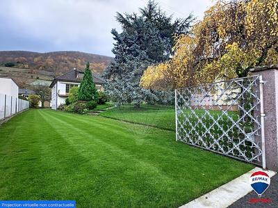 Maison - 213 m² - 8 pièces