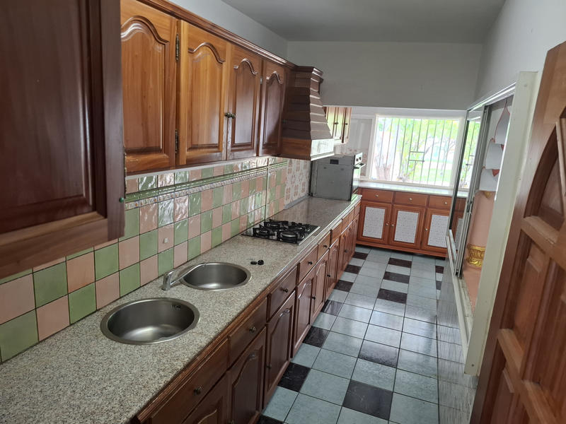 Maison - 120 m² - 9 pièces