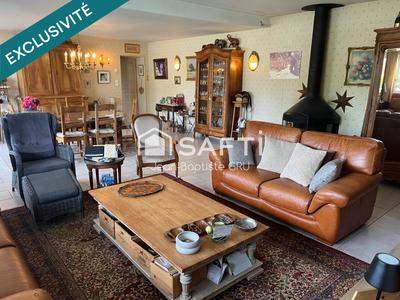 Maison - 201 m² - 9 pièces