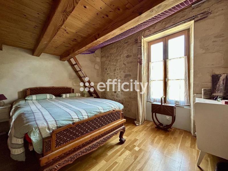 Maison - 232 m² - 10 pièces