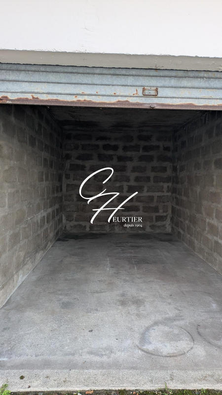 Parking / Garage - 14 m²