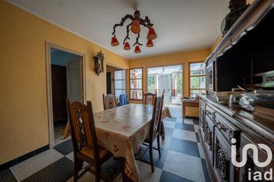 Maison - 270 m² - 10 pièces