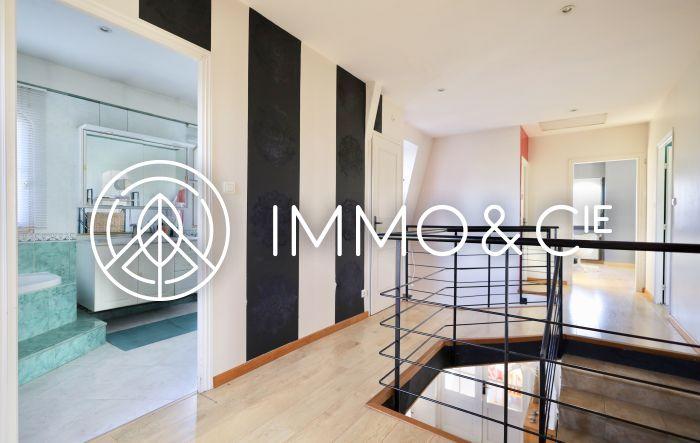 Maison - 192 m² - 6 pièces