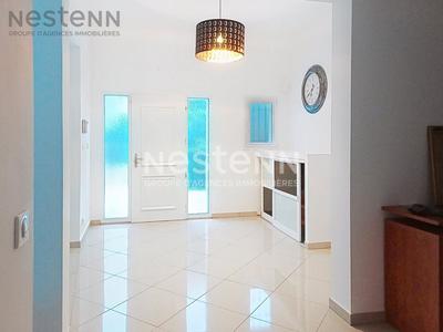 Maison - 235 m² - 7 pièces