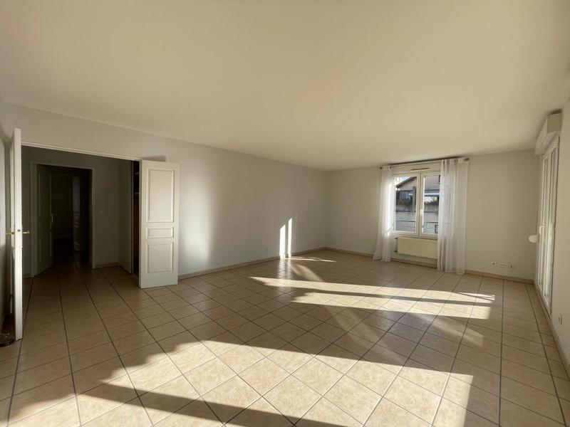 Appartement - 111 m² - 5 pièces