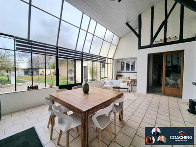 Maison - 187 m² - 9 pièces