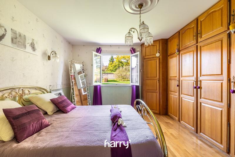 Maison - 350 m² - 13 pièces