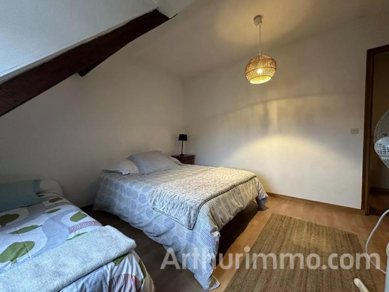 Maison - 189 m² - 8 pièces