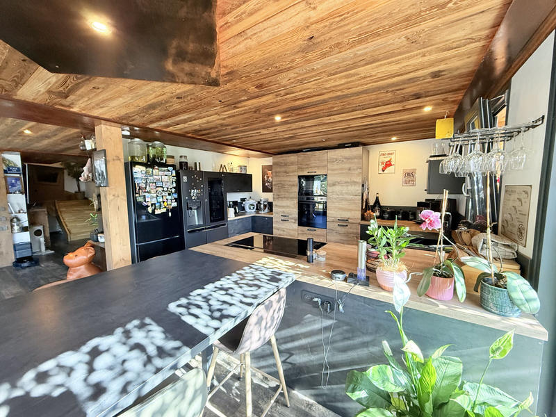 Châlet - 159 m² - 8 pièces