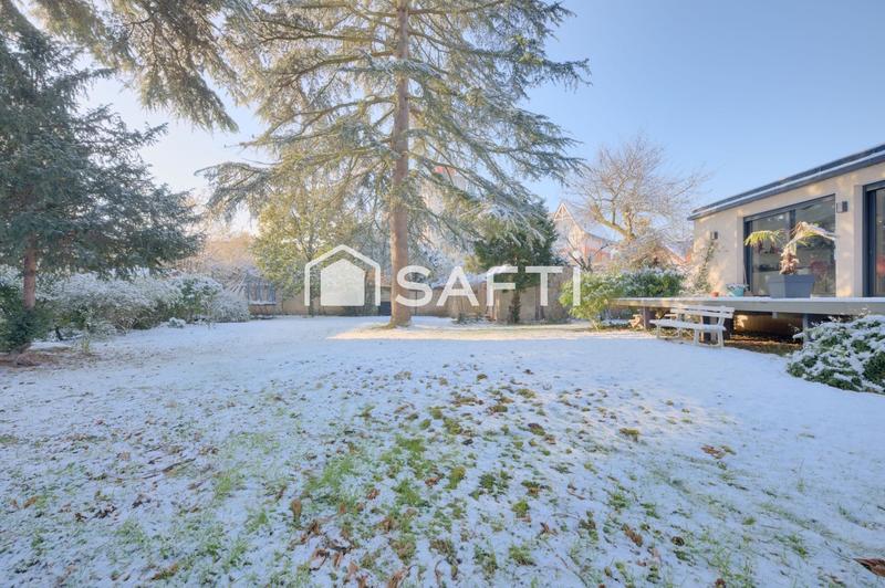 Maison - 200 m² - 8 pièces