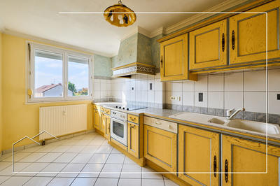 Appartement - 94 m² - 5 pièces