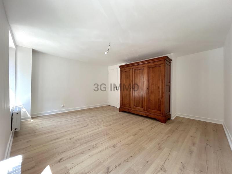 Maison - 195 m² - 9 pièces