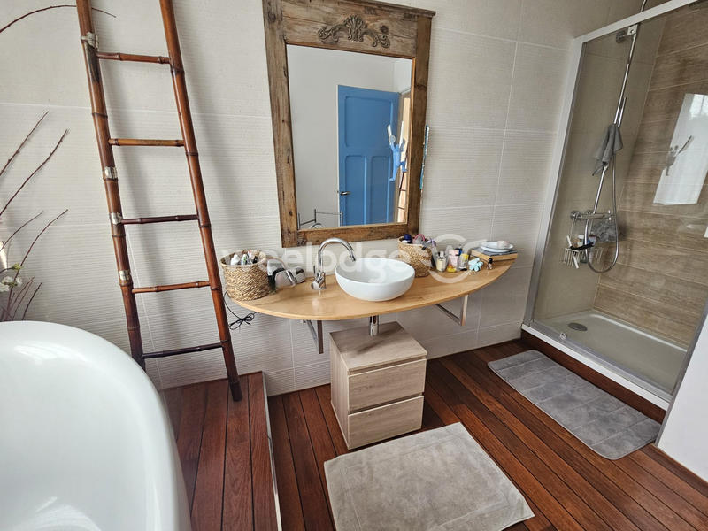 Maison - 96 m² - 5 pièces