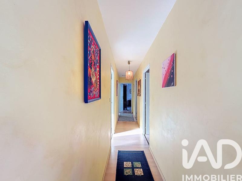 Maison - 270 m² - 9 pièces