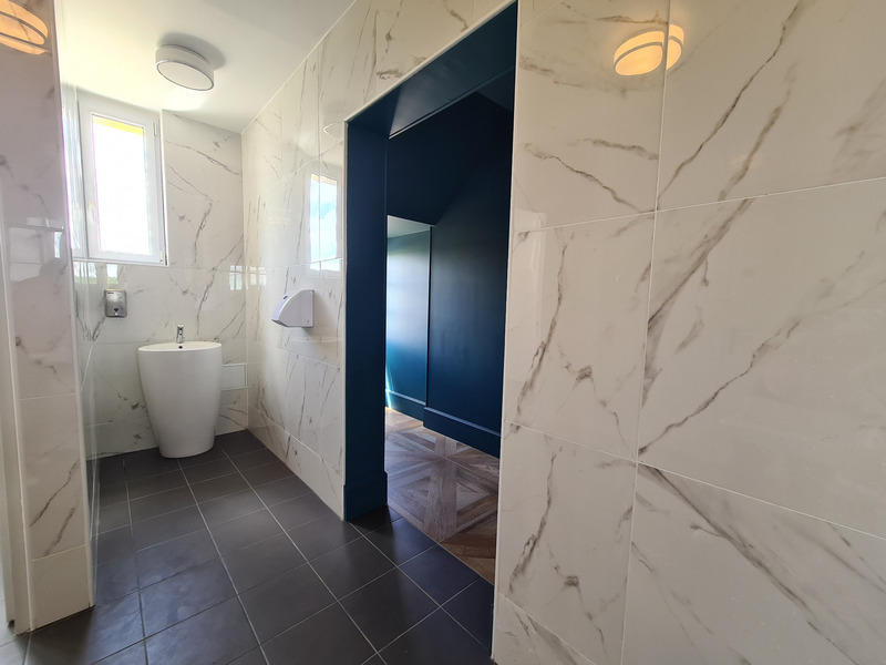 Propriété - 400 m² - 15 pièces