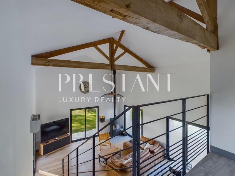 Maison - 150 m² - 4 pièces