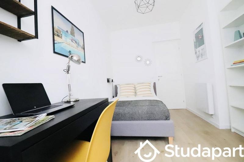 Chambre - 13 m² - 1 pièce