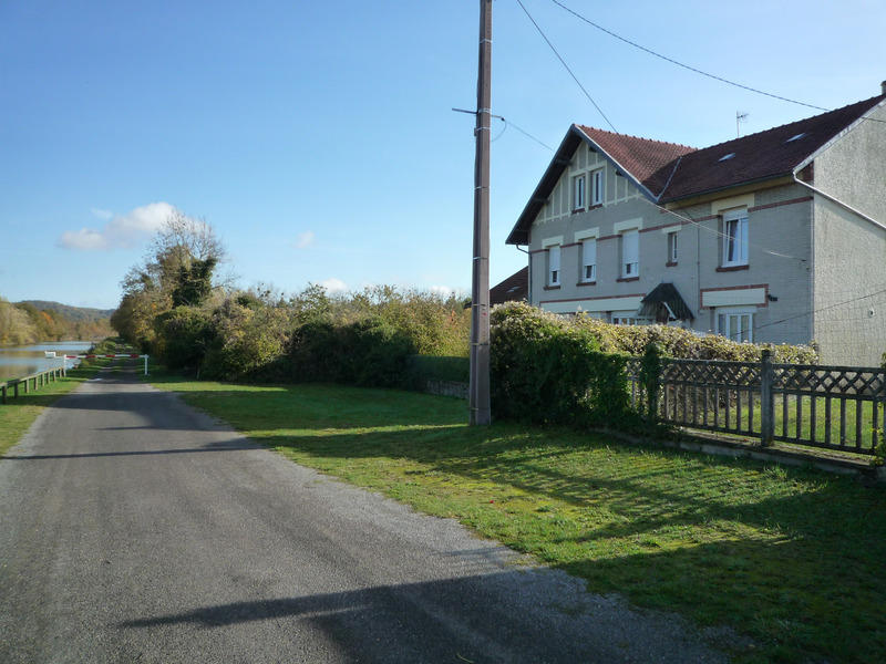 Propriété - 360 m² - 14 pièces