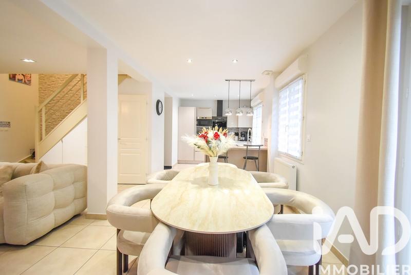 Maison - 100 m² - 6 pièces