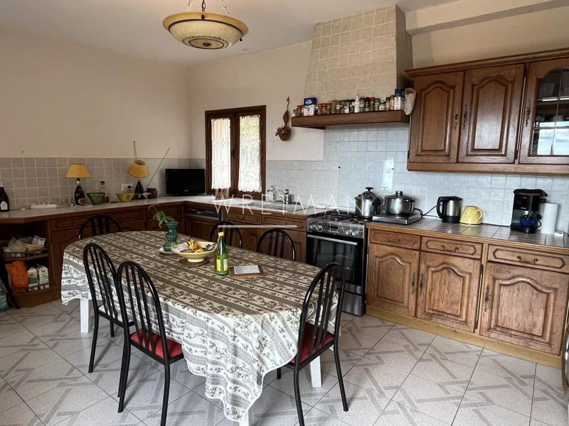 Villa - 260 m² - 7 pièces